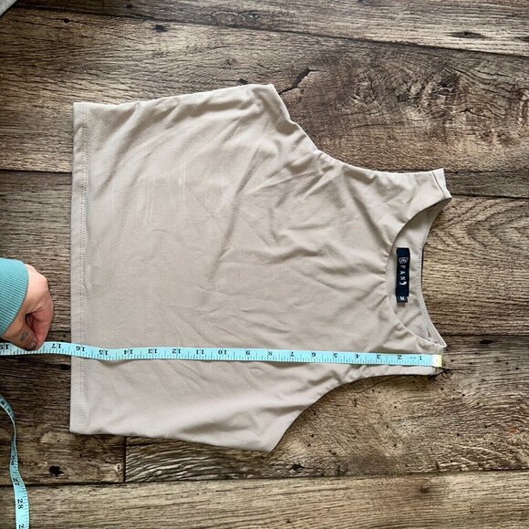 E FAN Medium Women's Taupe Tank Top Buttery Soft High Neck Cropped - Picture 9 of 12